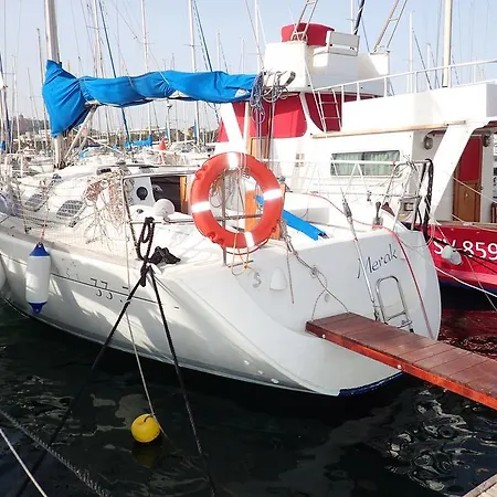 Merak On The Water Botel Cagliari