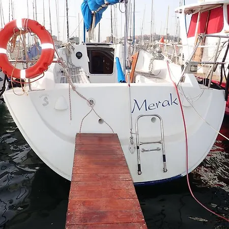 Merak On The Water Cagliari